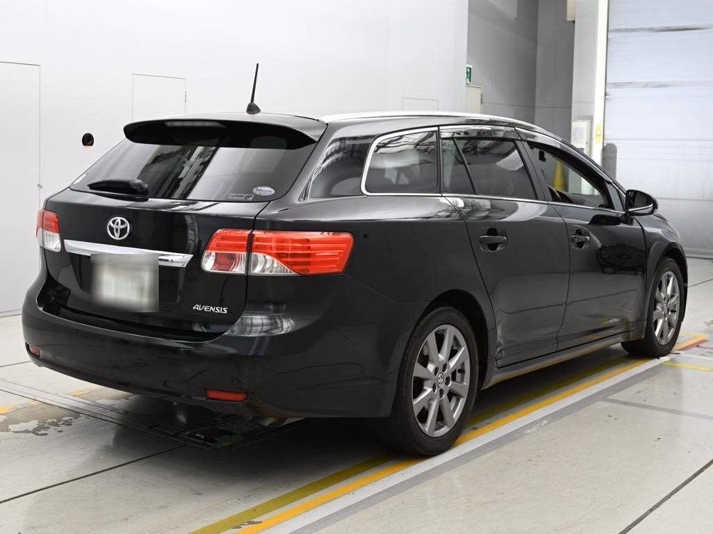 TOYOTA AVENSIS