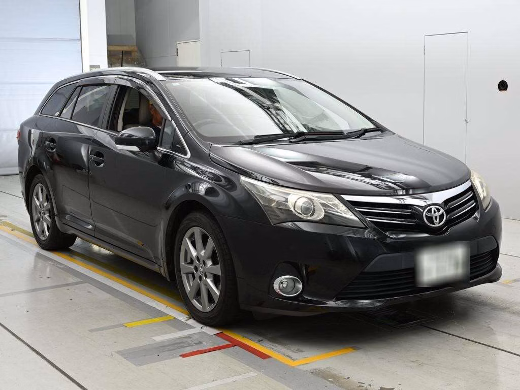 TOYOTA AVENSIS