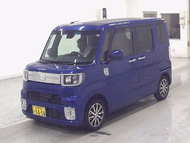 DAIHATSU WAKE