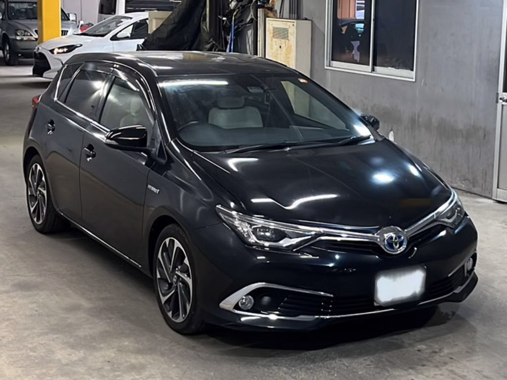 TOYOTA AURIS