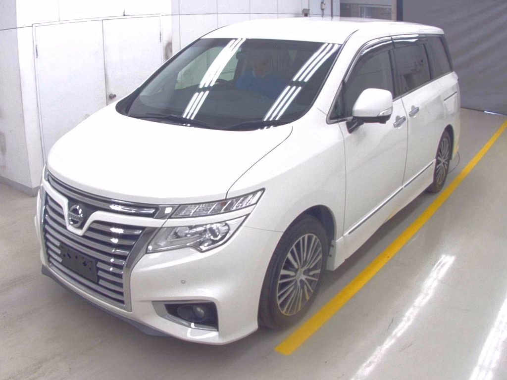 NISSAN ELGRAND