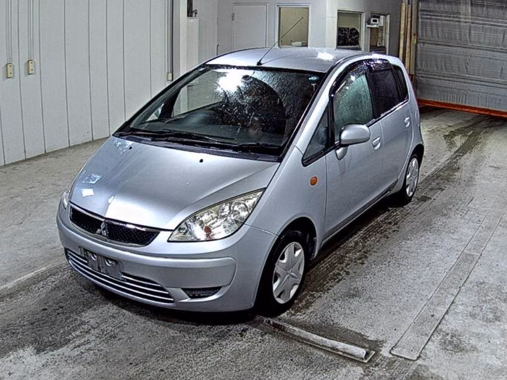 MITSUBISHI COLT