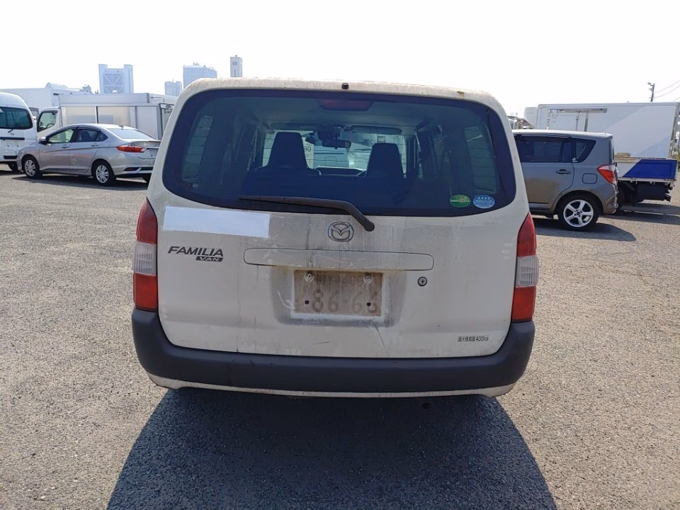 MAZDA FAMILIA