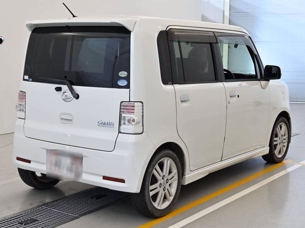 DAIHATSU MOVE CONTE