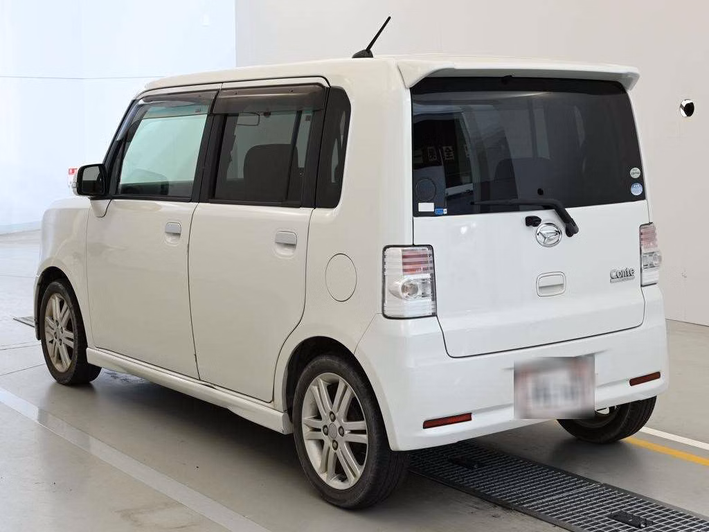 DAIHATSU MOVE CONTE