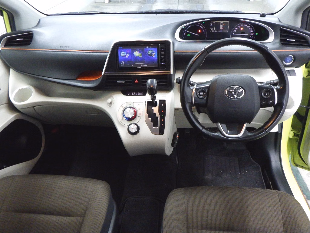 TOYOTA SIENTA