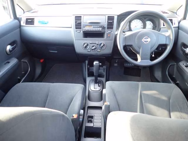 NISSAN TIIDA LATIO