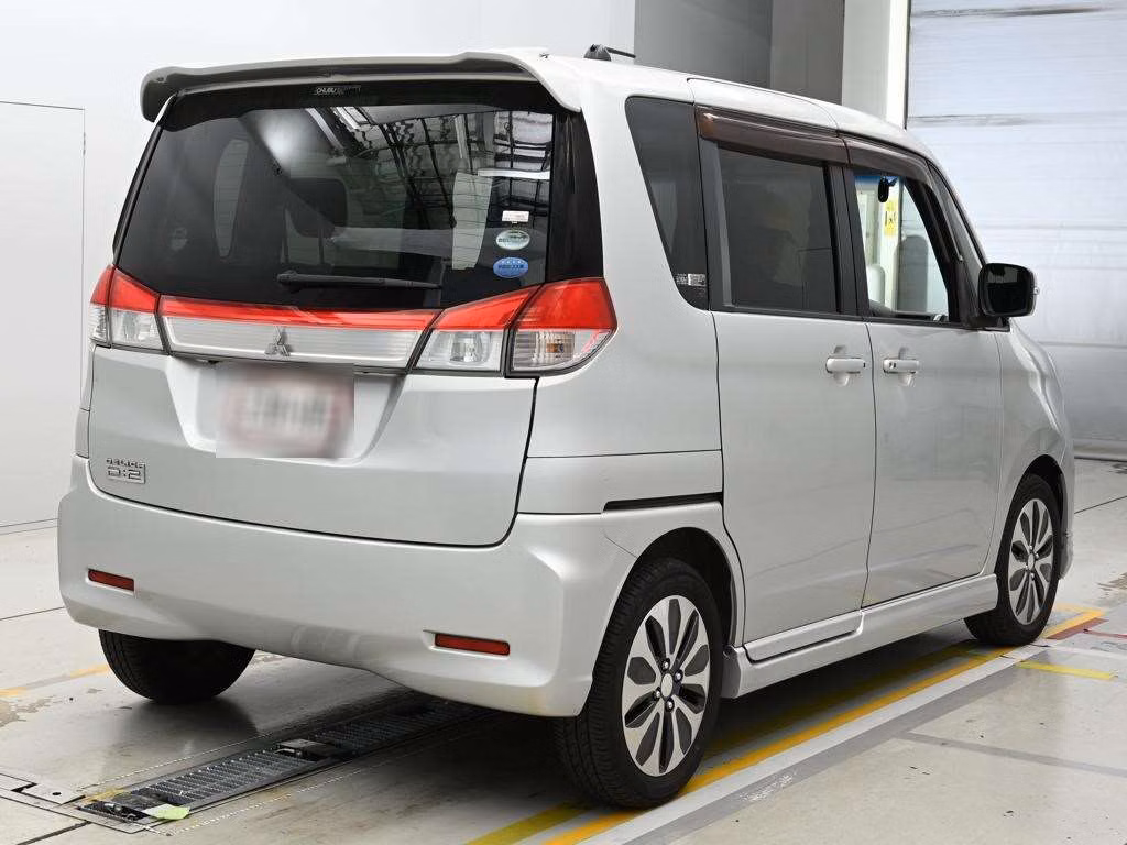 MITSUBISHI DELICA D:2