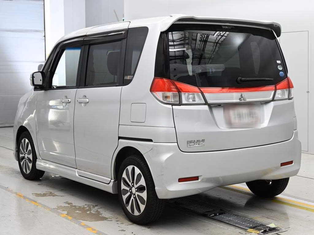MITSUBISHI DELICA D:2
