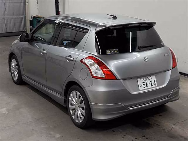 SUZUKI SWIFT