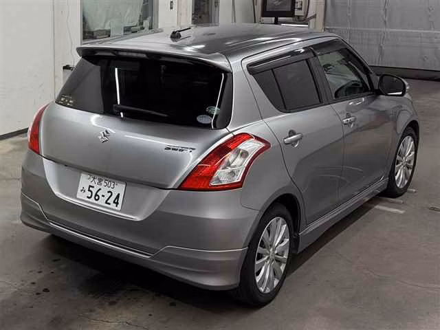 SUZUKI SWIFT