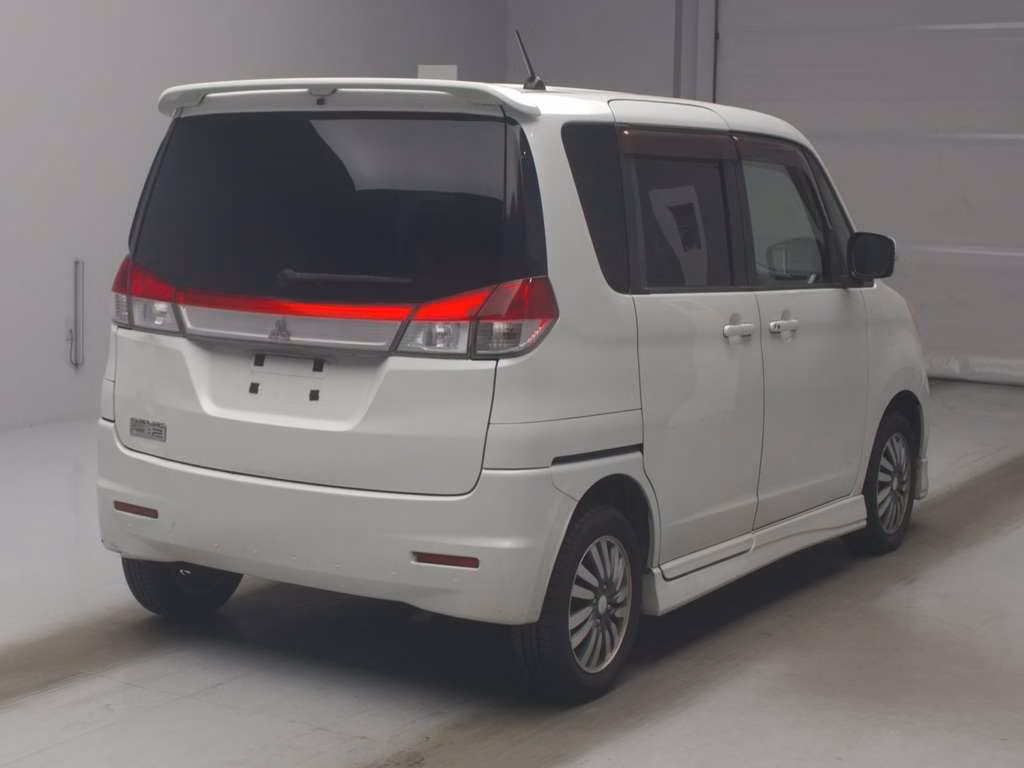 MITSUBISHI DELICA D:2