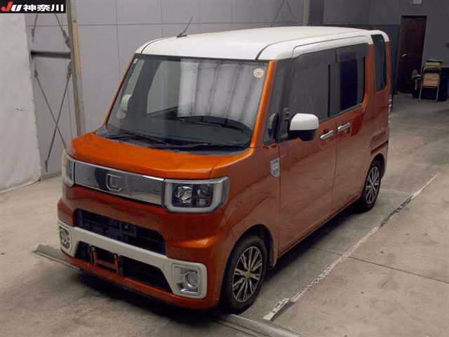 DAIHATSU WAKE
