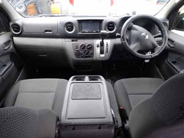NISSAN NV350 CARAVAN
