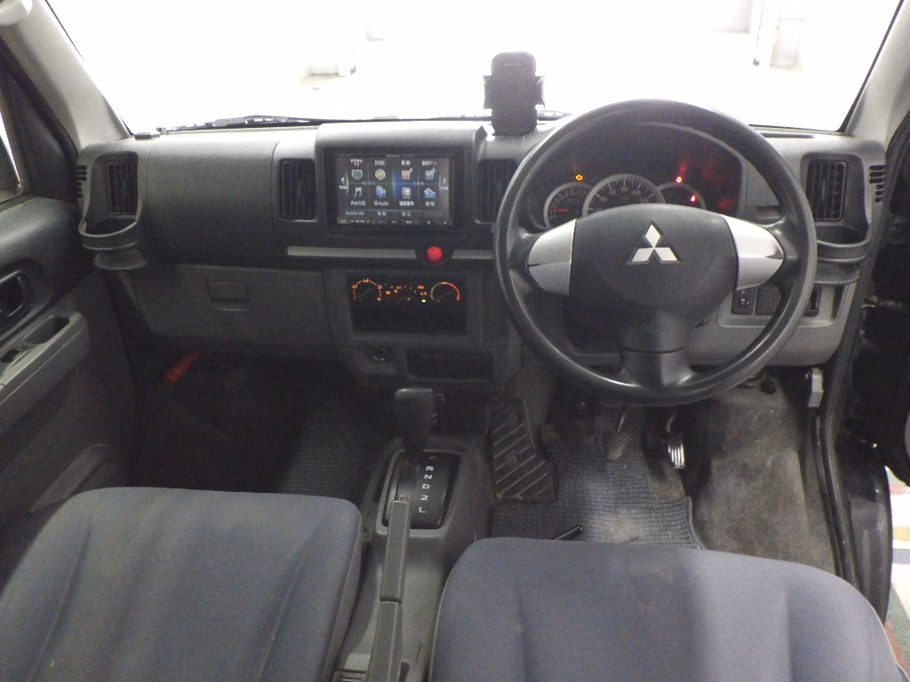 MITSUBISHI MINICAB