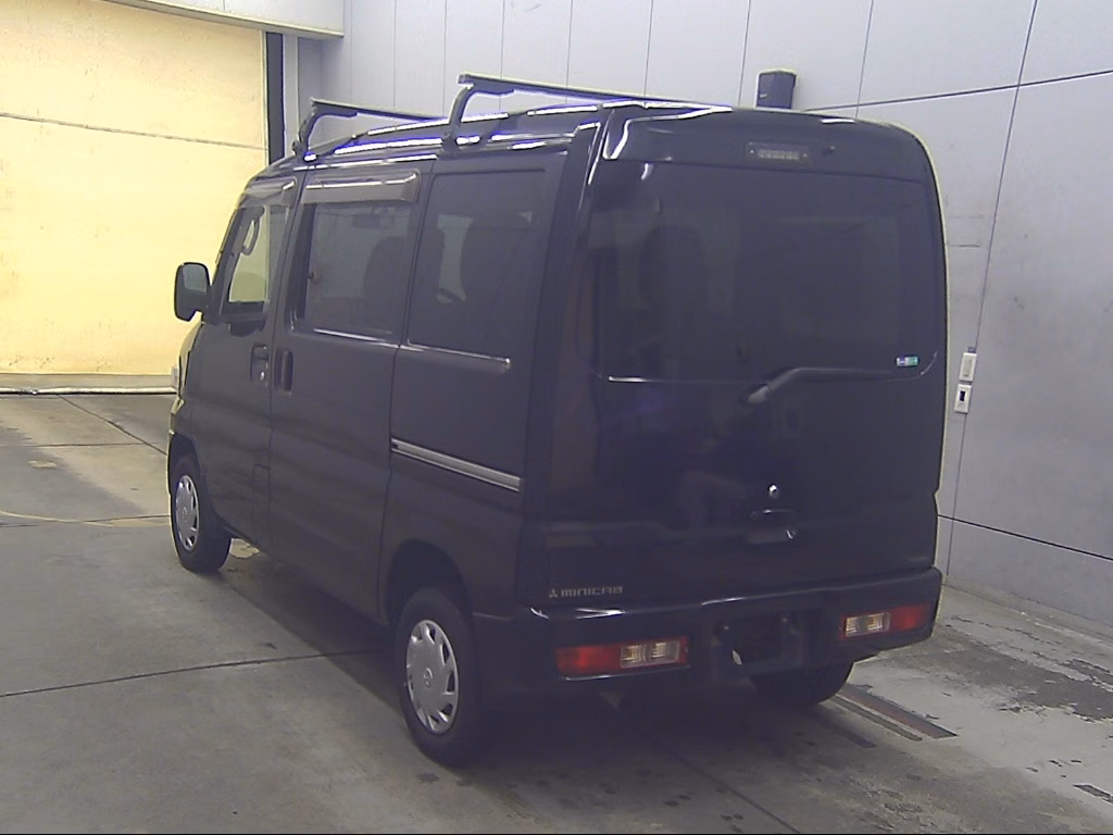 MITSUBISHI MINICAB