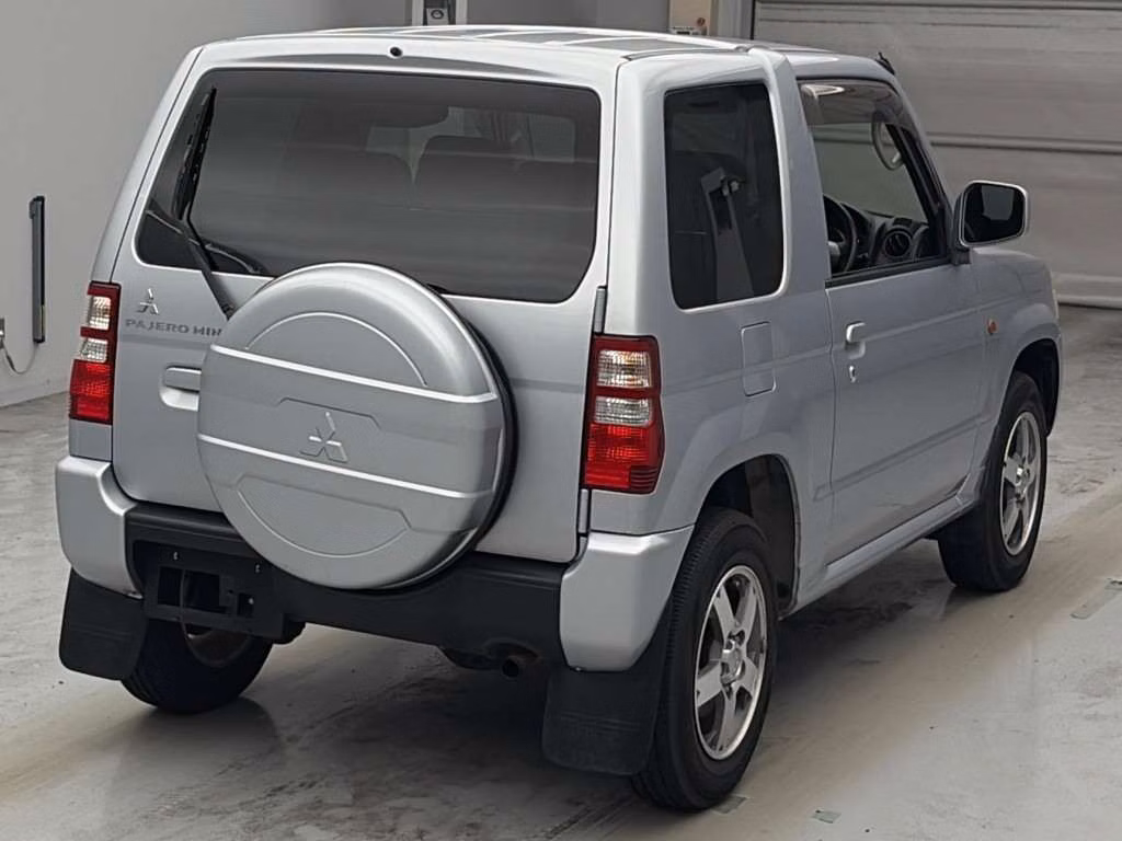 MITSUBISHI PAJERO MINI