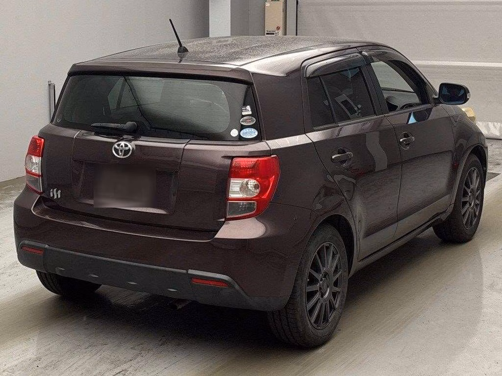 TOYOTA IST