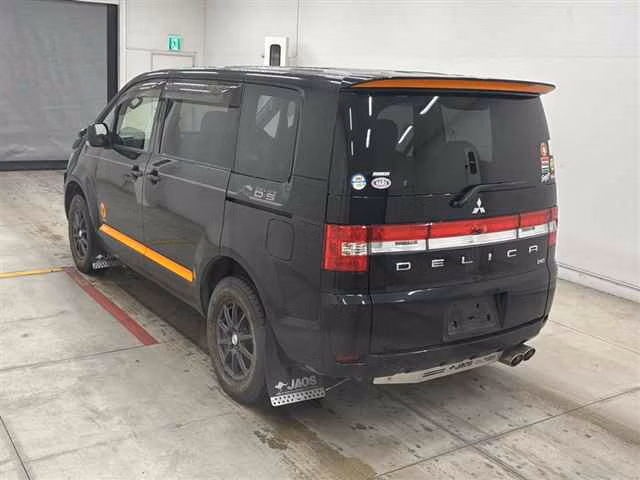 MITSUBISHI DELICA D:5