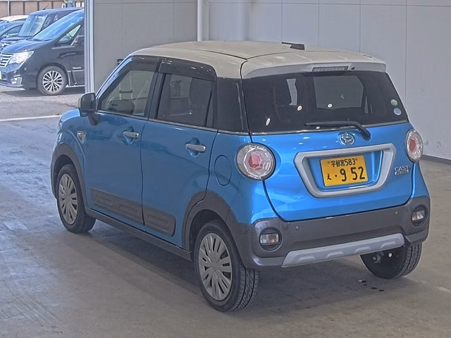 DAIHATSU CAST