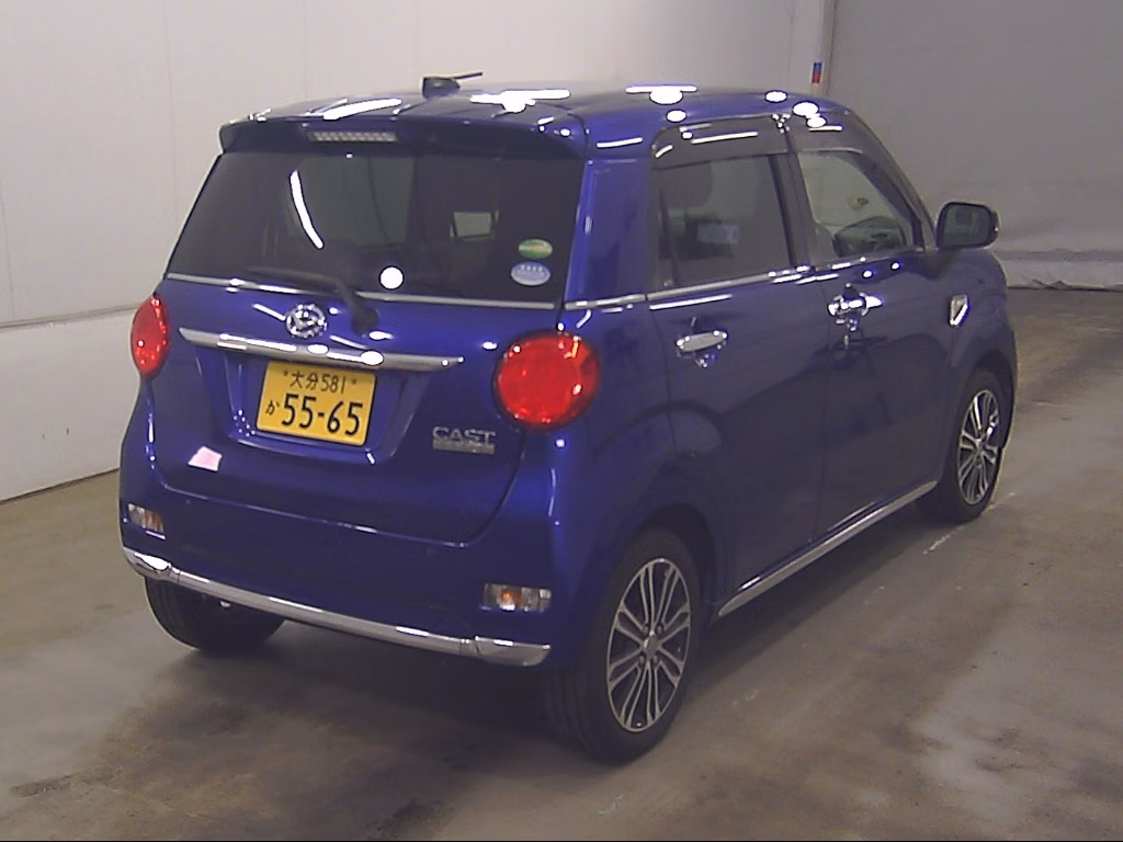 DAIHATSU CAST