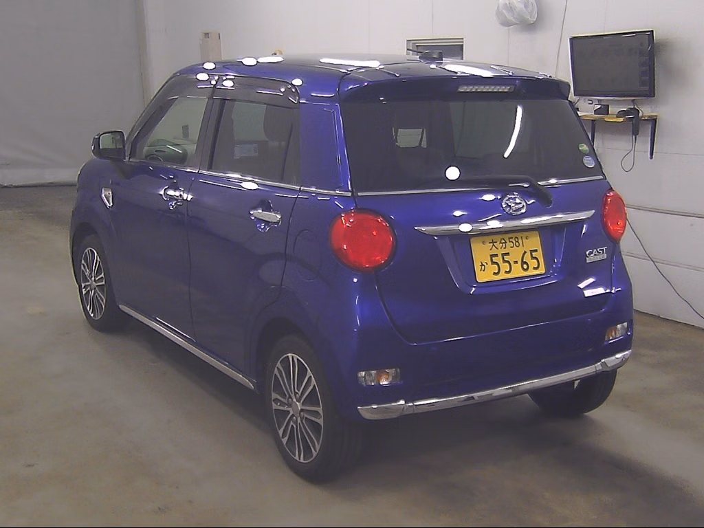 DAIHATSU CAST