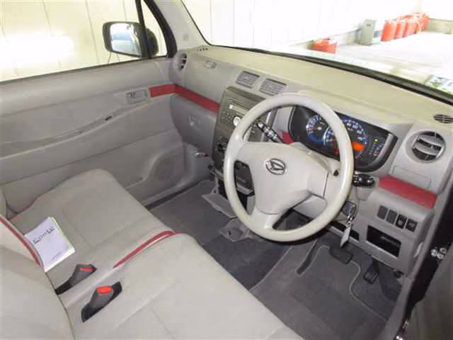 DAIHATSU MOVE CONTE