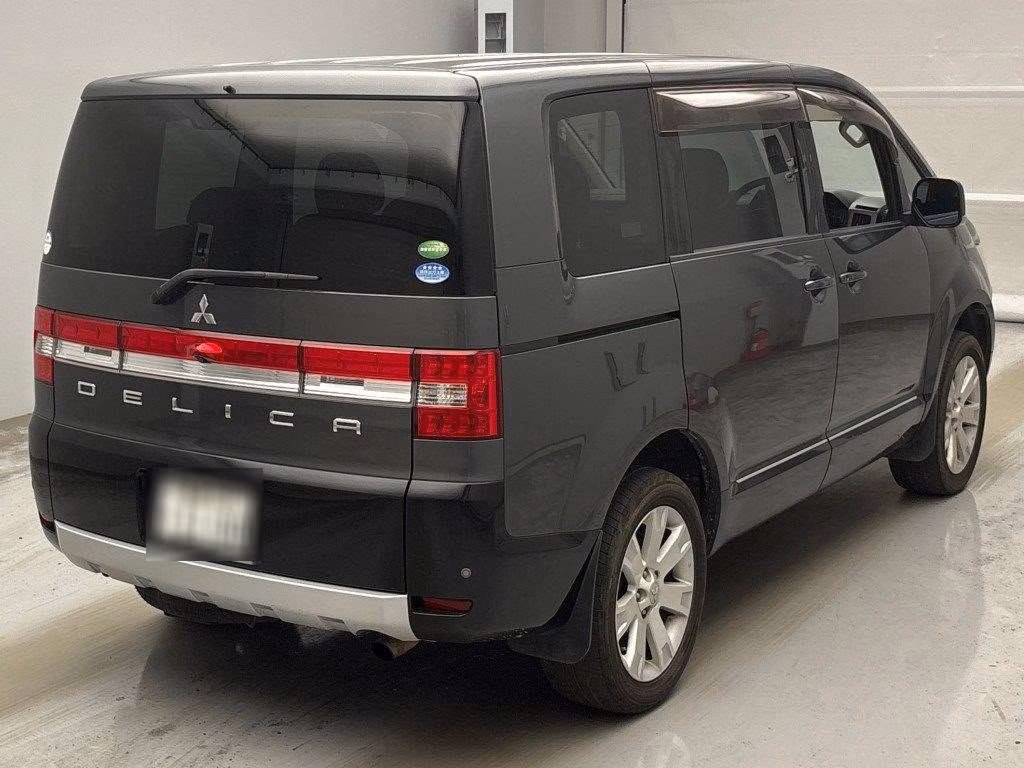 MITSUBISHI DELICA D:5