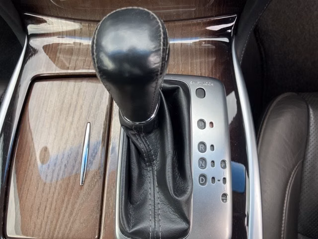 NISSAN FUGA