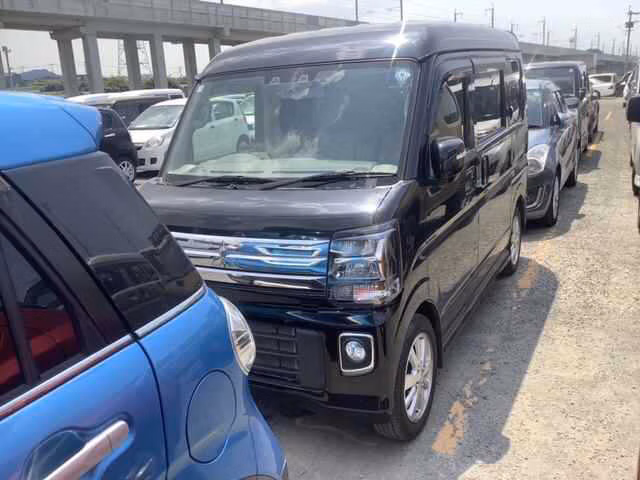 MITSUBISHI TOWN BOX