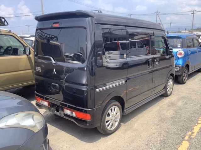 MITSUBISHI TOWN BOX