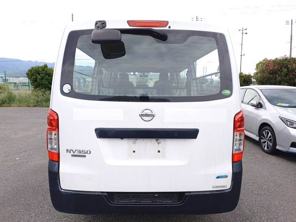 NISSAN NV350 CARAVAN
