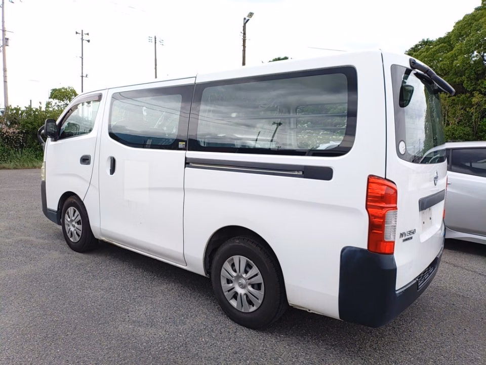 NISSAN NV350 CARAVAN
