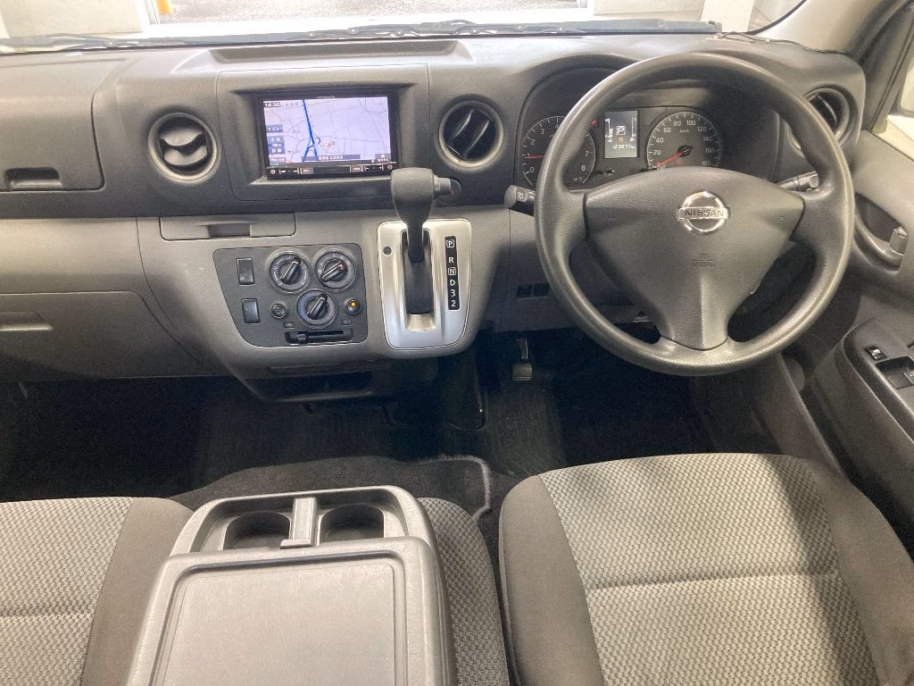 NISSAN NV350 CARAVAN