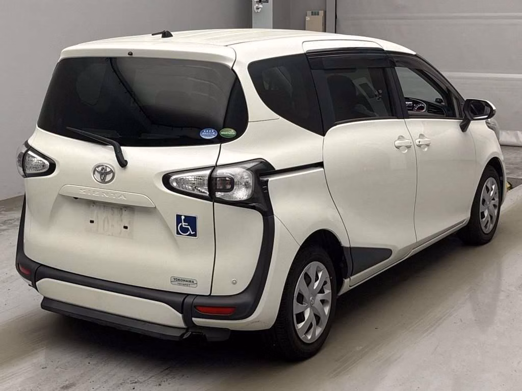 TOYOTA SIENTA