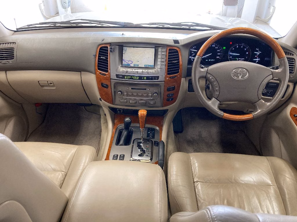 TOYOTA LAND CRUISER