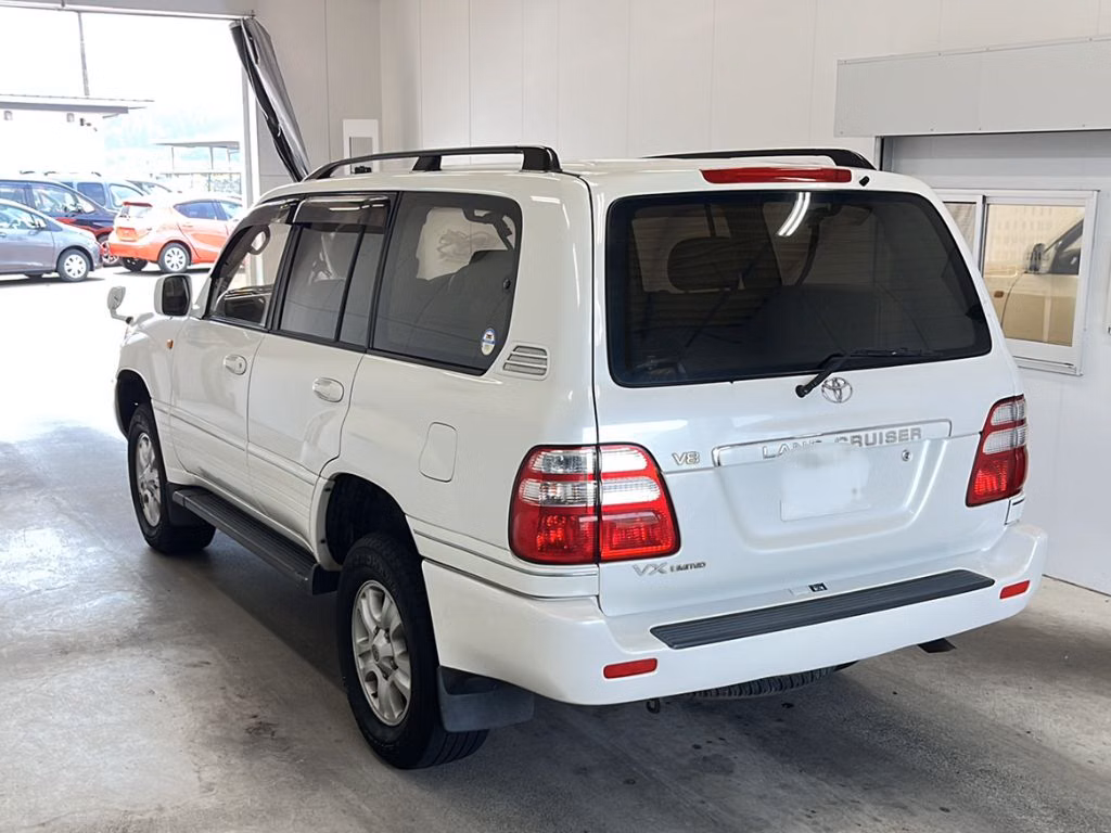 TOYOTA LAND CRUISER