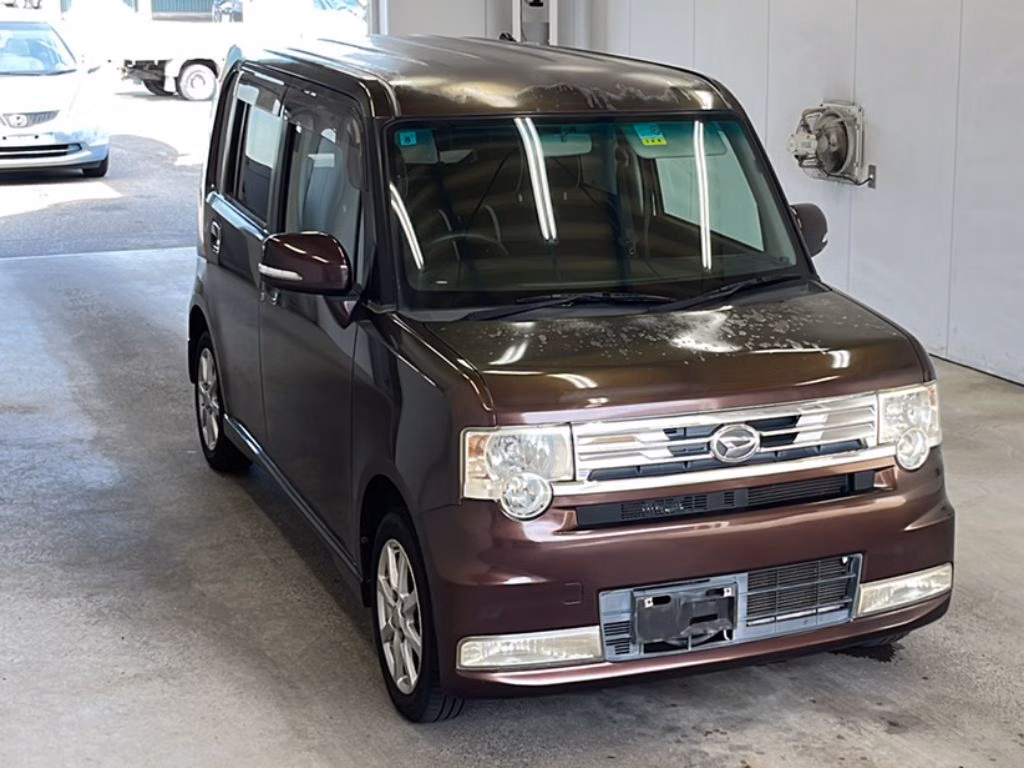 DAIHATSU MOVE CONTE
