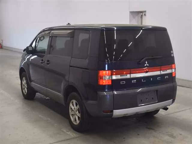MITSUBISHI DELICA D:5