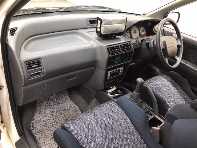MITSUBISHI RVR