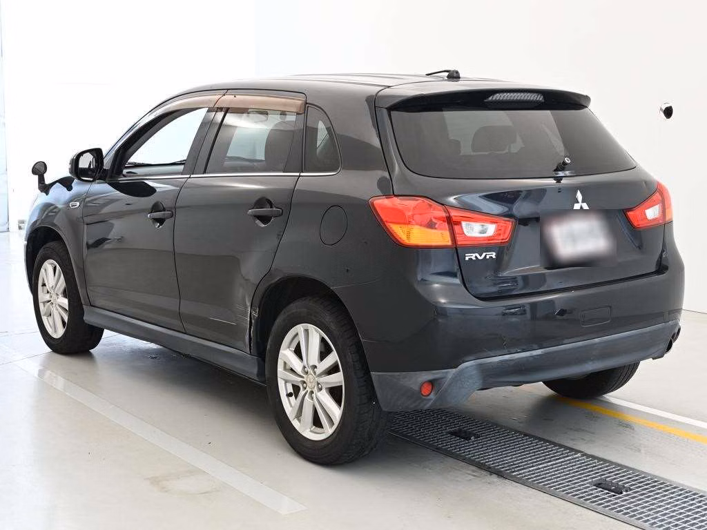MITSUBISHI RVR