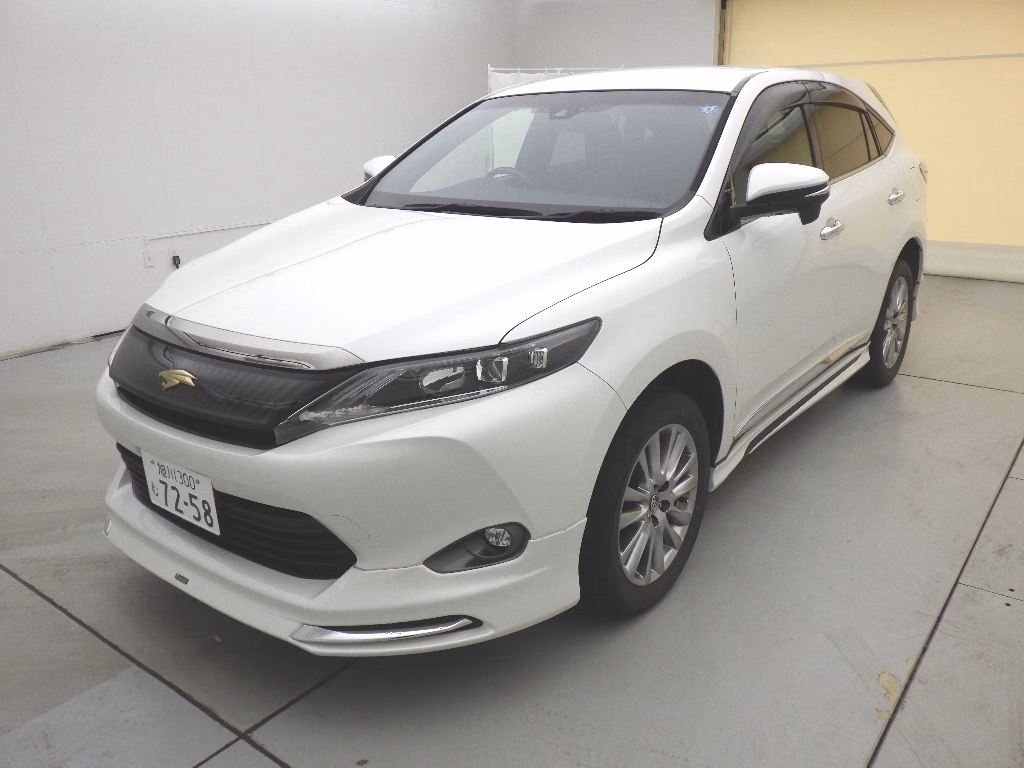TOYOTA HARRIER