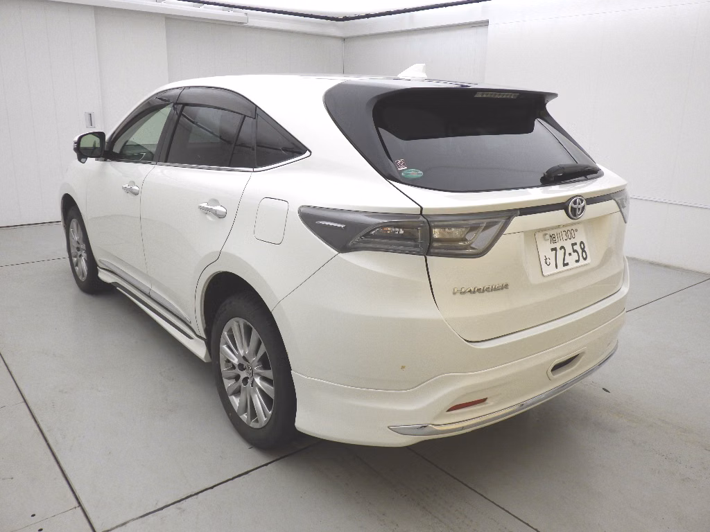 TOYOTA HARRIER