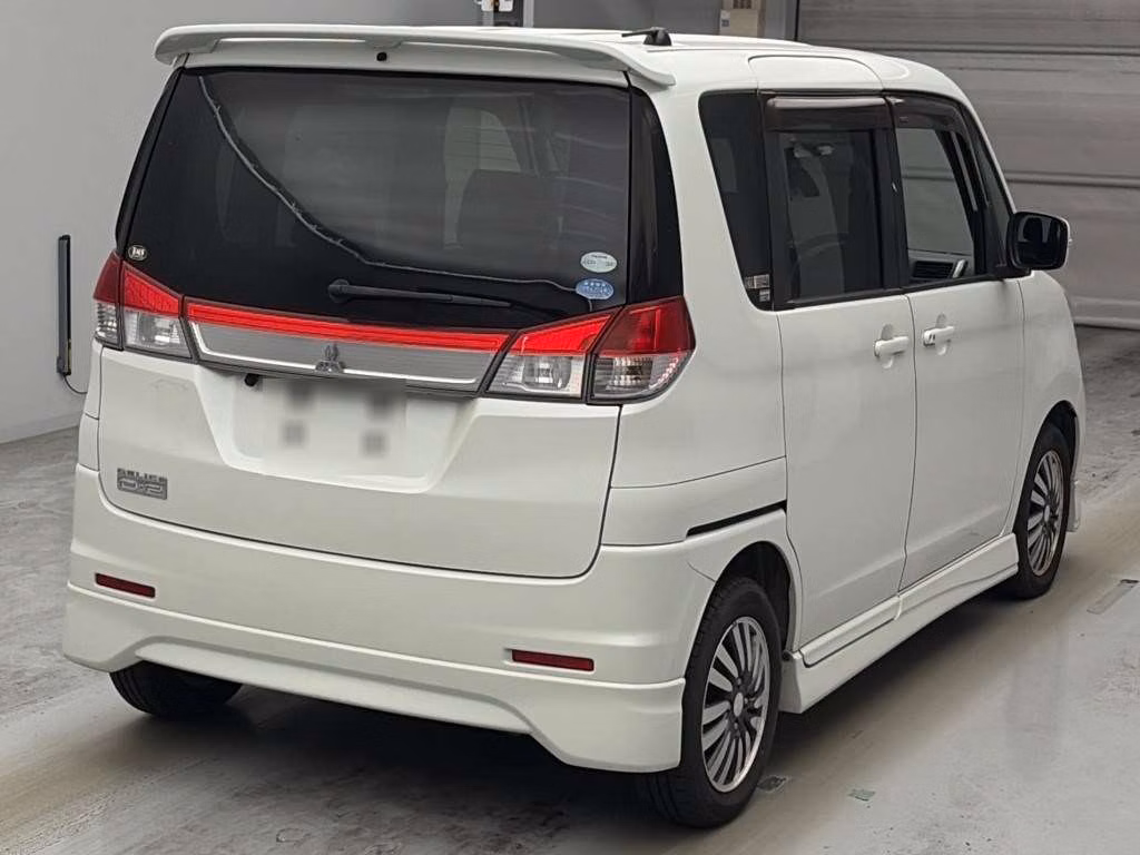 MITSUBISHI DELICA D:2