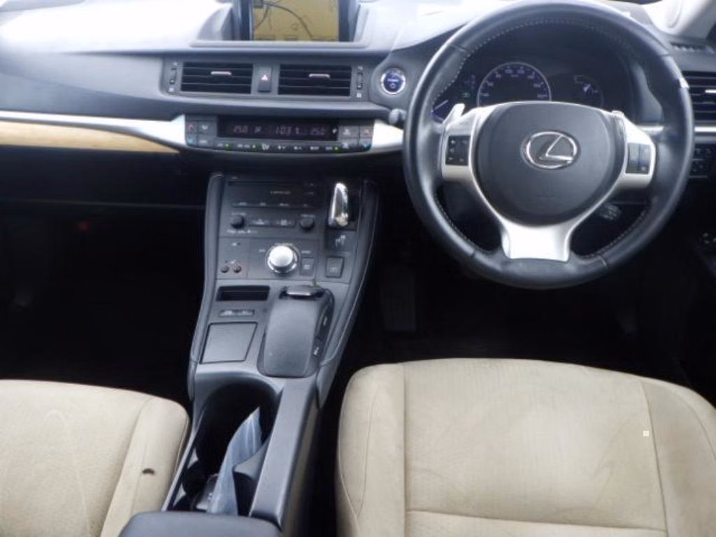 LEXUS CT200H