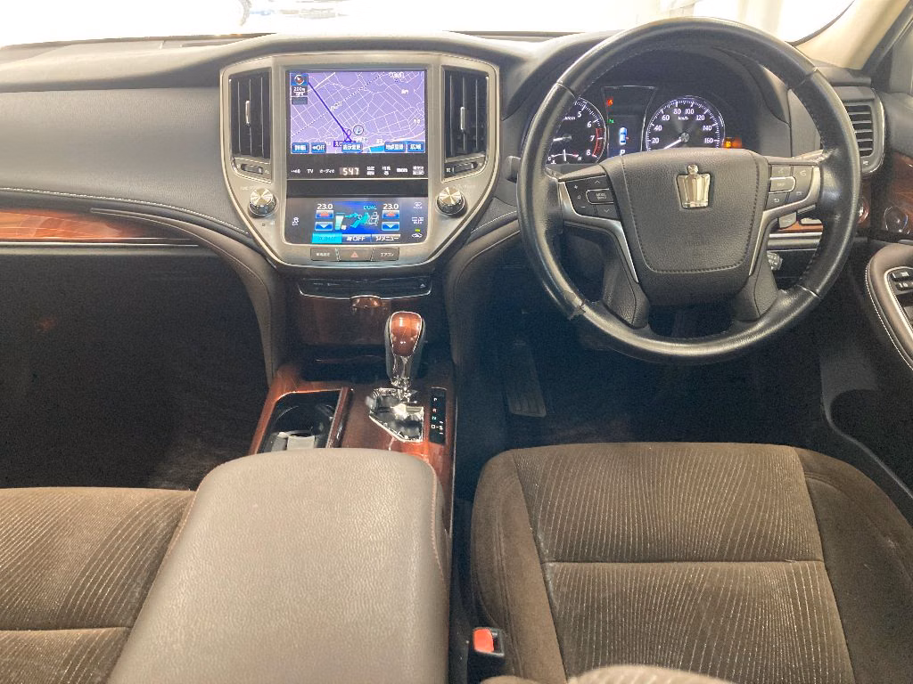 TOYOTA CROWN