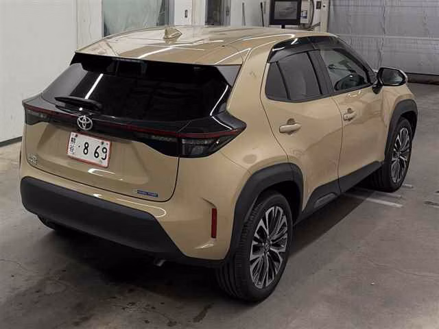TOYOTA YARIS CROSS