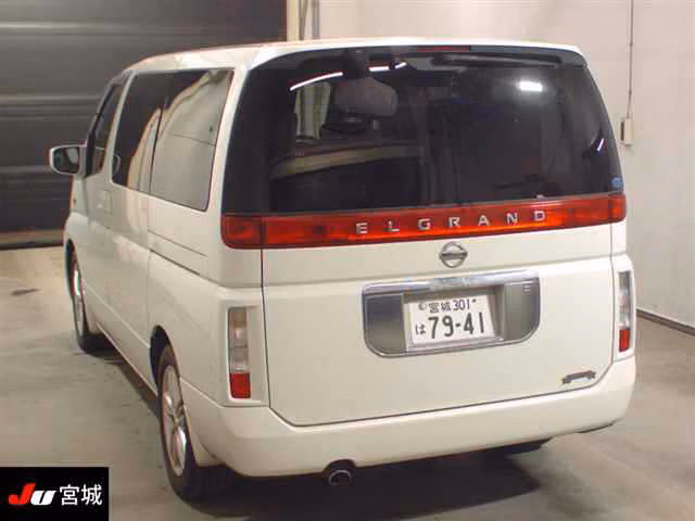 NISSAN ELGRAND
