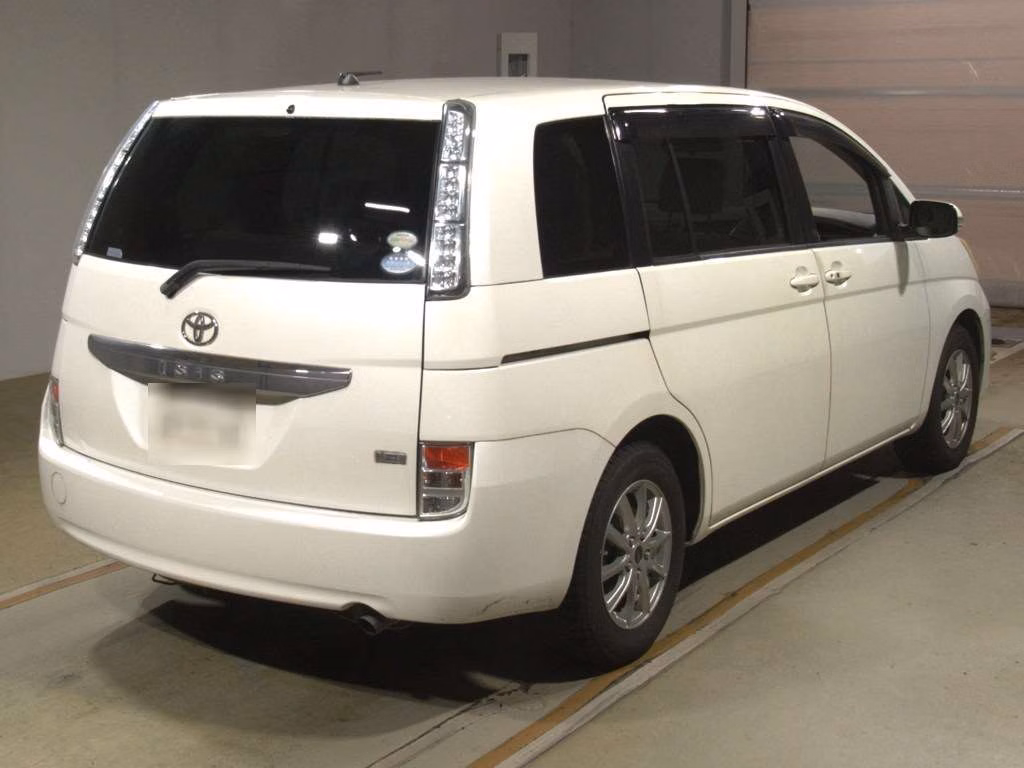 TOYOTA ISIS