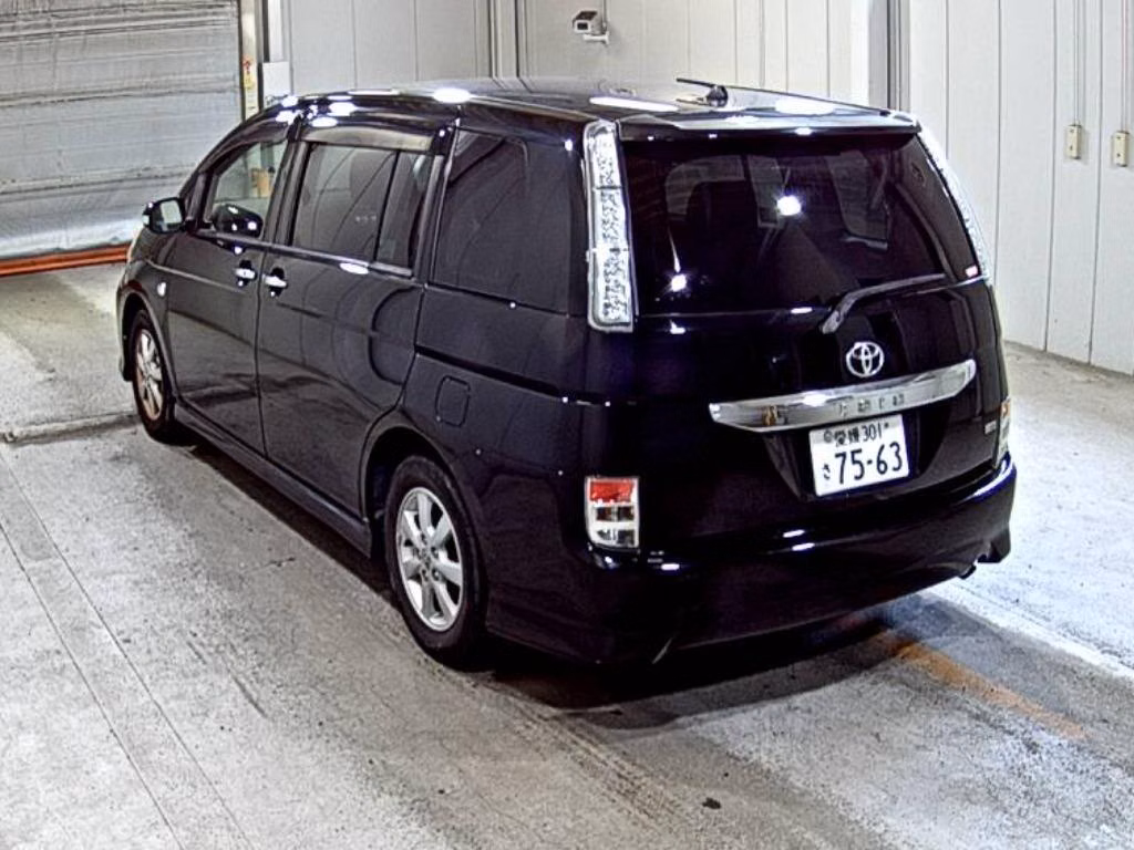 TOYOTA ISIS